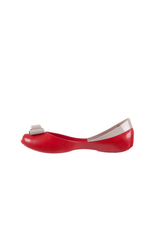 melissa - Melissa Queen V AD Red Beige. Kolor: czerwony. Materiał: tworzywo sztuczne. Szerokość cholewki: normalna. Wzór: aplikacja. Sezon: lato. Styl: klasyczny