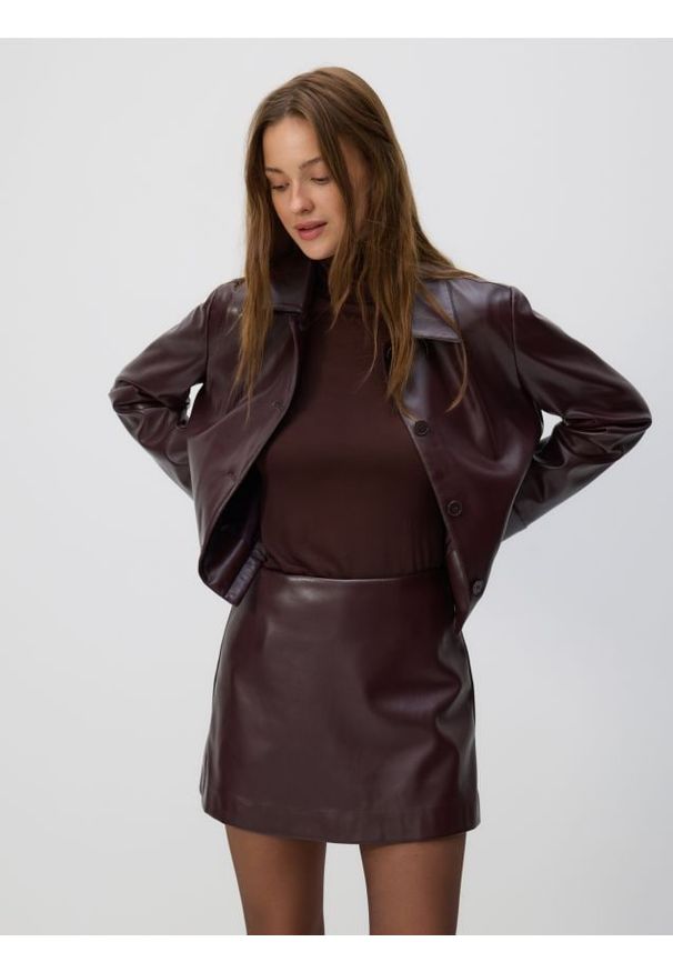 Reserved - Spódnico-szorty z imitacji skóry - burgundowy. Kolor: czerwony. Materiał: skóra