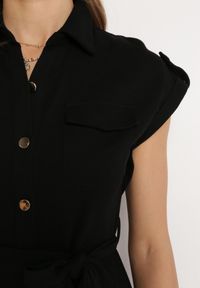 Born2be - Czarna Sukienka Koszulowa Phinitrite. Okazja: na co dzień. Kolor: czarny. Wzór: aplikacja. Typ sukienki: koszulowe. Materiał: materiał. Długość rękawa: krótki rękaw. Sezon: lato. Styl: casual. Długość: midi #5