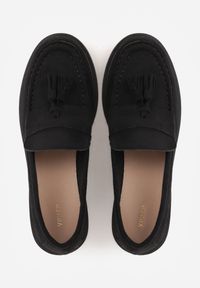 Renee - Czarne Mokasyny VICES z Wkładką ze Skóry Naturalnej Ozdobione Chwostami Maritune. Okazja: na co dzień. Kolor: czarny. Materiał: skóra. Wzór: aplikacja. Styl: casual, elegancki #3