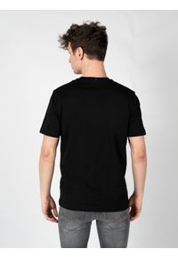 Diesel T-Shirt "T-Just" | A03843-0HAYU-9XX | Mężczyzna | Czarny. Okazja: na co dzień. Kolor: czarny. Materiał: bawełna. Wzór: nadruk. Styl: casual #5