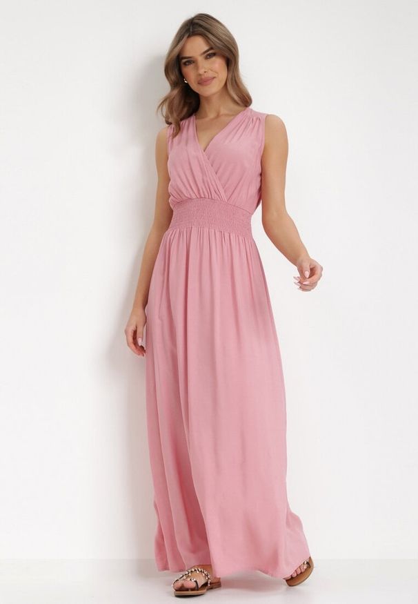 Born2be - Różowa Sukienka Clymiolea. Okazja: na co dzień. Kolor: różowy. Materiał: wiskoza, tkanina. Długość rękawa: na ramiączkach, bez rękawów. Wzór: jednolity. Typ sukienki: proste, kopertowe. Styl: boho, elegancki, casual. Długość: maxi