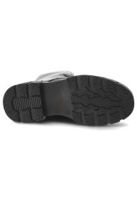 Czarne Botki Filippo Modne Buty Damskie. Okazja: na co dzień. Zapięcie: sznurówki. Kolor: czarny. Materiał: skóra. Wzór: aplikacja. Styl: casual, rockowy, klasyczny #6