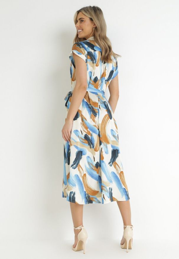 Born2be - Niebieska Koszulowa Sukienka Midi z Materiałowym Paskiem i Krótkimi Rękawami Brala. Okazja: do pracy, na co dzień, na spotkanie biznesowe. Kolor: niebieski. Materiał: materiał. Długość rękawa: krótki rękaw. Sezon: wiosna, lato. Typ sukienki: koszulowe. Styl: biznesowy, klasyczny, casual. Długość: midi