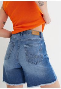 bonprix - Szorty dżinsowe ze stretchem, mid waist. Kolor: niebieski #2