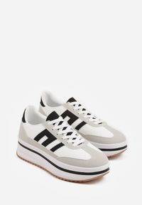 Born2be - Białe Sneakersy na Grubej Podeszwie Ozdobione Geometrycznym Wzorem Asoastis. Okazja: na spacer, na co dzień, do pracy. Kolor: biały. Materiał: prążkowany, dzianina. Wzór: geometria, aplikacja. Sport: turystyka piesza #4