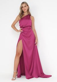 Born2be - Fioletowa Asymetryczna Sukienka na Jedno Ramię z Kopertowym Dołem Emmellis. Kolor: fioletowy. Typ sukienki: kopertowe, asymetryczne #1