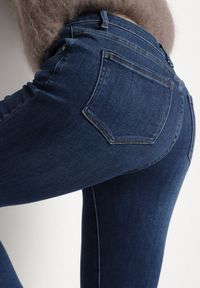 Born2be - Niebieskie Jeansy z Domieszką Wiskozy o Kroju Skinny z Regularnym Stanem Zenisa. Okazja: na co dzień. Kolor: niebieski. Styl: casual #5