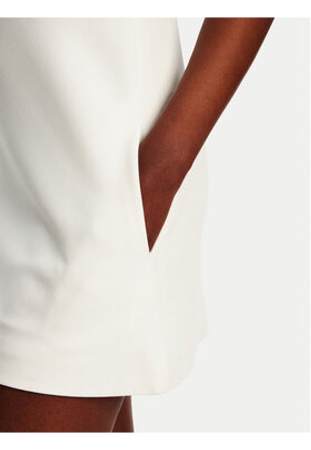 BARDOT Sukienka koktajlowa Ingrid 59710DB1 Biały Slim Fit. Kolor: biały. Materiał: syntetyk. Styl: wizytowy