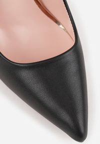 Renee - Czarne Szpilki z Ekoskóry i Szpiczastym Noskiem Caliane. Nosek buta: szpiczasty. Kolor: czarny. Obcas: na szpilce #9