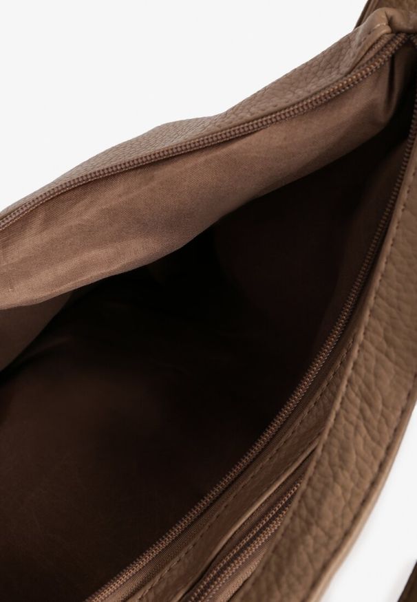 Born2be - Ciemnobeżowa Torebka Typu Hobo z Regulowaną Rączką i Dodatkowymi Kieszeniami Sanirae. Kolor: beżowy. Styl: klasyczny, elegancki, casual