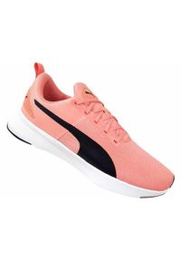 Buty treningowe damskie Puma Flyer Runner Femme. Zapięcie: sznurówki. Kolor: różowy. Materiał: guma, syntetyk, tkanina, materiał. Szerokość cholewki: normalna