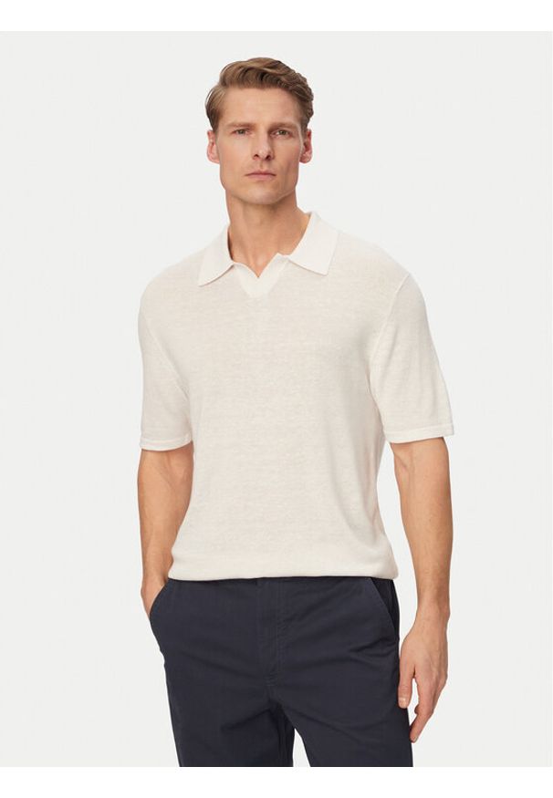 Calvin Klein Polo LV04LF313G Biały Regular Fit. Typ kołnierza: polo. Kolor: biały. Materiał: wiskoza, len