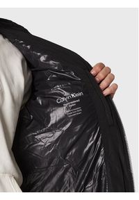 Calvin Klein Kurtka puchowa Modern Comfort K10K110322 Czarny Relaxed Fit. Kolor: czarny. Materiał: puch, syntetyk #3