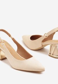 Born2be - Beżowe Sandały Vices na Obcasie ze Skórzaną Wkładką i Metalicznym Wzorem Sesenora. Okazja: na co dzień. Zapięcie: sprzączka. Kolor: beżowy. Materiał: skóra. Obcas: na obcasie. Styl: casual. Wysokość obcasa: średni #7