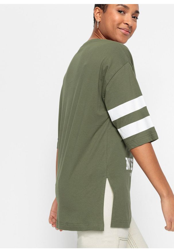 bonprix - Shirt oversize z czystej bawełny organicznej. Kolor: zielony. Materiał: bawełna. Wzór: nadruk