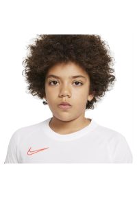 Koszulka dla dzieci piłkarska Nike Dri-FIT Academy CW6103. Materiał: materiał, poliester, skóra, tkanina. Długość rękawa: krótki rękaw. Technologia: Dri-Fit (Nike). Długość: krótkie. Sport: piłka nożna #5
