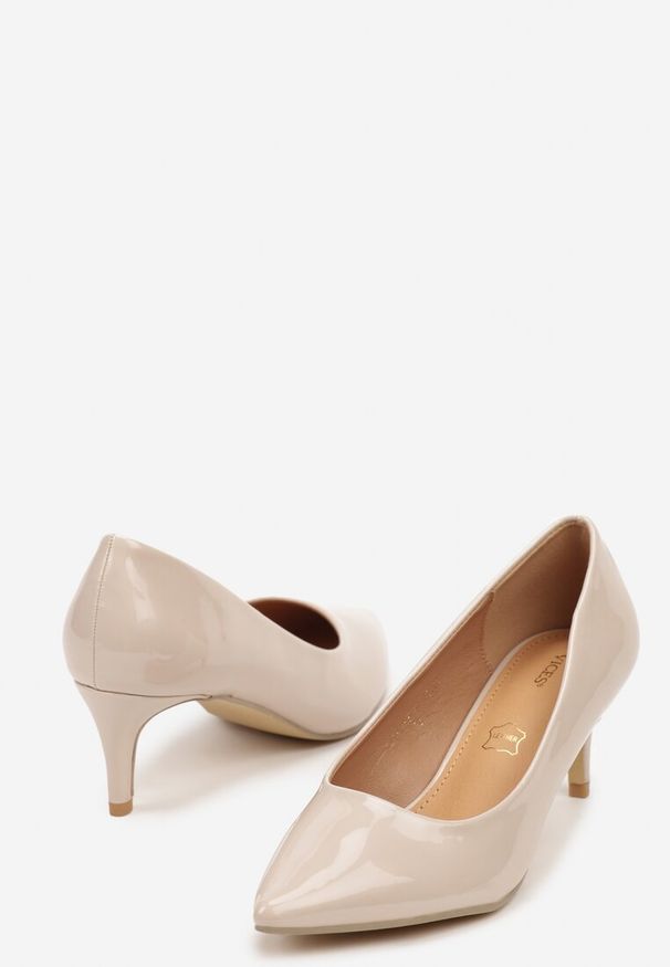 Renee - Beżowe Czółenka na Szpilce ze Skórzaną Wkładką Caronella. Okazja: na co dzień. Nosek buta: szpiczasty. Kolor: beżowy. Materiał: skóra. Obcas: na szpilce. Styl: elegancki, casual