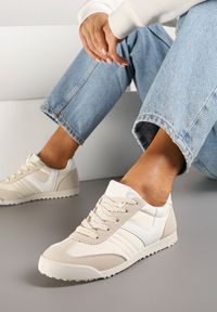 Renee - Beżowe Sneakersy Typu Tenisówki z Kontrastowymi Wstawkami Feladith. Okazja: na co dzień. Kolor: beżowy. Materiał: jeans. Szerokość cholewki: normalna. Obcas: na obcasie. Wysokość obcasa: niski. Sport: golf