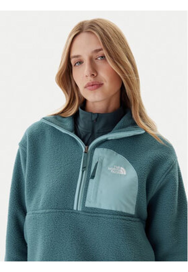 The North Face Polar Yumiori NF0A8EV0 Niebieski Relaxed Fit. Kolor: niebieski. Materiał: syntetyk