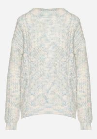 Born2be - Jasnobeżowy Sweter z Wełną z Ozdobnym Splotem Abrenevia. Kolor: beżowy. Materiał: wełna. Wzór: ze splotem. Sezon: zima