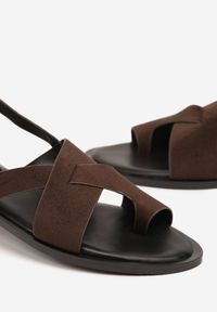 Born2be - Brązowe Sandały Vices w Stylu Japonek Melavella. Okazja: na co dzień. Zapięcie: sprzączka. Kolor: brązowy. Sezon: lato. Styl: casual #6