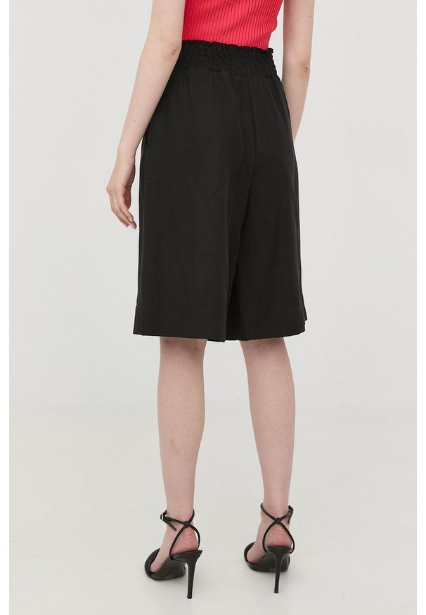 Liu Jo szorty z domieszką lnu damskie kolor czarny gładkie high waist. Stan: podwyższony. Kolor: czarny. Materiał: len. Wzór: gładki