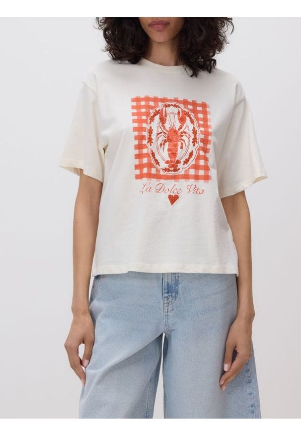 Reserved - Bawełniany t-shirt z nadrukiem - kremowy. Kolor: kremowy. Materiał: bawełna. Wzór: nadruk