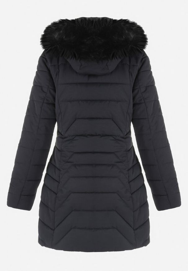 Born2be - Czarna Kurtka Do Kolan z Kapturem i Pikowaniem Sagi. Typ kołnierza: kaptur. Kolor: czarny. Materiał: futro. Długość: do kolan. Wzór: aplikacja