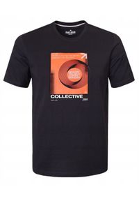 Bawełniana, Męska Koszulka (T-Shirt) - Pako Jeans - Czarna, Pomarańczowy Print. Okazja: na co dzień. Kolor: czarny, wielokolorowy, pomarańczowy. Materiał: bawełna. Wzór: nadruk. Styl: casual #1