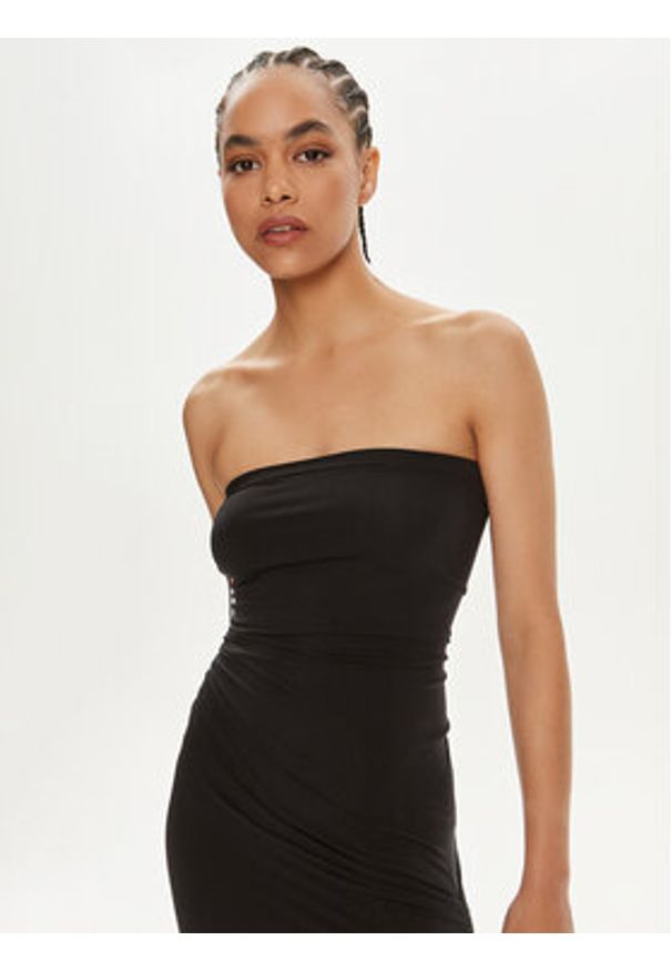 Wolford Sukienka letnia Fatal 57161 Czarny Slim Fit. Kolor: czarny. Materiał: syntetyk. Sezon: lato
