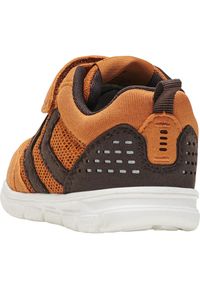 Buty sneakersy dziecięce Hummel CROSSLITE WINTER INFANT. Okazja: na co dzień. Kolor: brązowy