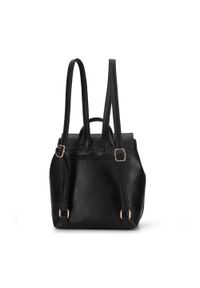 Wittchen - Damski plecak z łańcuchem na klapie. Kolor: czarny. Materiał: skóra ekologiczna. Wzór: aplikacja. Styl: klasyczny, elegancki #2