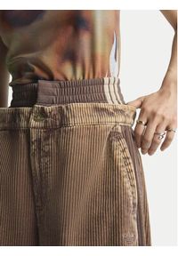 Adidas - adidas Spodnie materiałowe Corduroy Sst KD8782 Brązowy Wide Leg. Kolor: brązowy. Materiał: bawełna #8