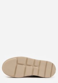 Renee - Ciemnobeżowe Perforowane Sneakersy ze Skóry Naturalnej na Platformie i Koturnie Risyla. Kolor: beżowy. Materiał: skóra. Obcas: na koturnie #5