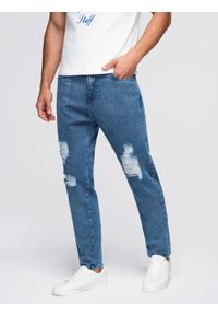 Ombre Clothing - Jeansowe spodnie męskie CARROT FIT z przetarciami – niebieskie V2 - Rozmiar: XL. Okazja: na co dzień. Kolor: niebieski. Materiał: jeans. Wzór: aplikacja. Styl: klasyczny, casual #3