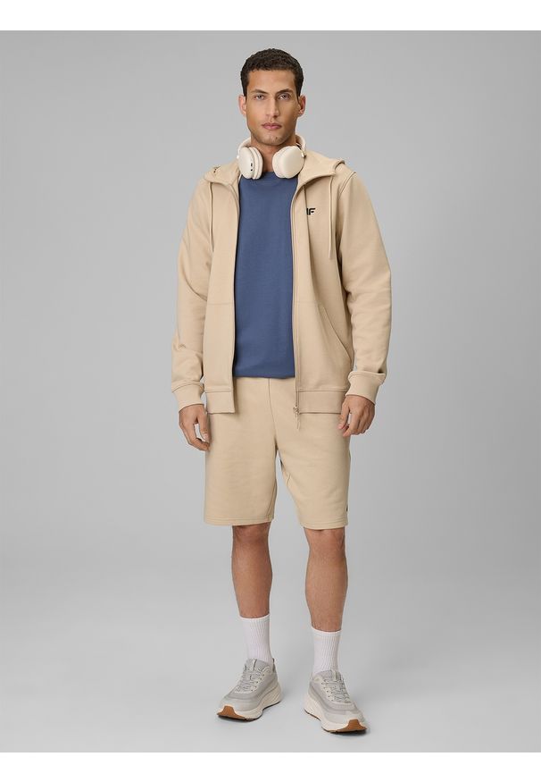 4f - 4F Spodenki dresowe męskie - beżowe S. Kolor: beżowy. Materiał: dresówka. Sport: turystyka piesza, fitness