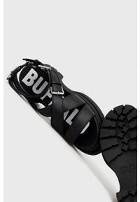 Buffalo sandały Rude Up damskie kolor czarny na platformie. Zapięcie: klamry. Kolor: czarny. Materiał: materiał. Wzór: gładki. Obcas: na platformie