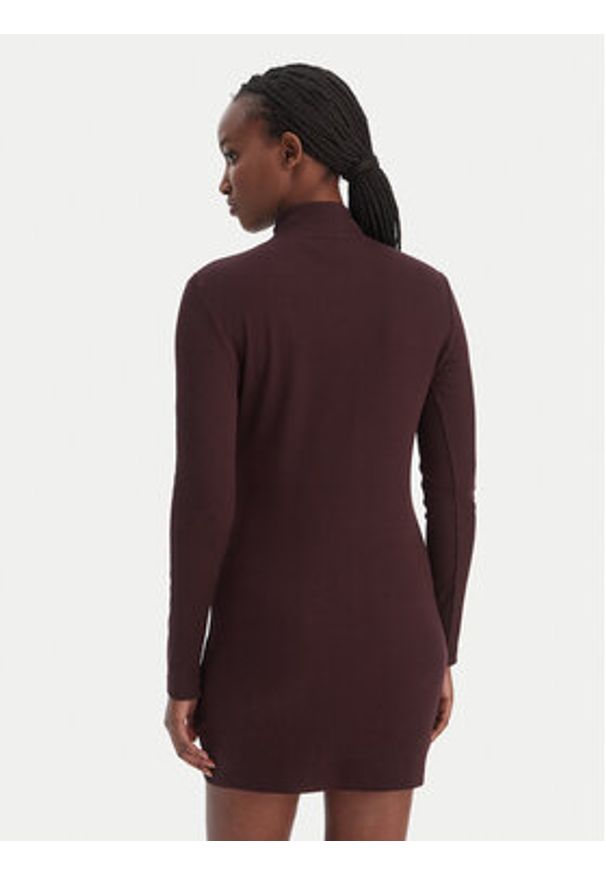 Calvin Klein Jeans Sukienka codzienna LV047E204G Brązowy Slim Fit. Okazja: na co dzień. Kolor: brązowy. Materiał: bawełna. Typ sukienki: proste. Styl: casual