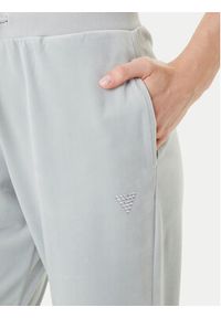Guess Spodnie dresowe V3BB27 K0232 Zielony Regular Fit. Kolor: zielony. Materiał: syntetyk #4