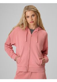 4f - 4F Bluza dresowa relaxed z kapturem damska - łososiowa XL. Okazja: na co dzień. Typ kołnierza: kaptur. Kolor: pomarańczowy. Materiał: dresówka. Styl: casual #1