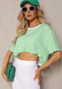 Renee - Zielony Oversizowy T-shirt Cropped w Paski z Elastycznej Bawełny Akrida. Kolor: zielony. Materiał: bawełna. Wzór: paski. Sezon: lato #5