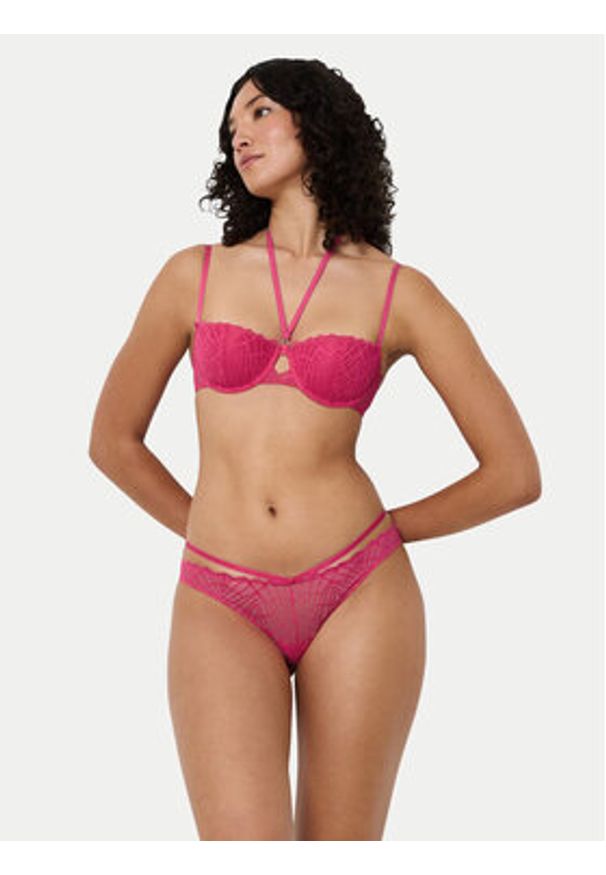 Triumph Stringi That Night In Vegas 10224867 Różowy. Kolor: różowy. Materiał: syntetyk