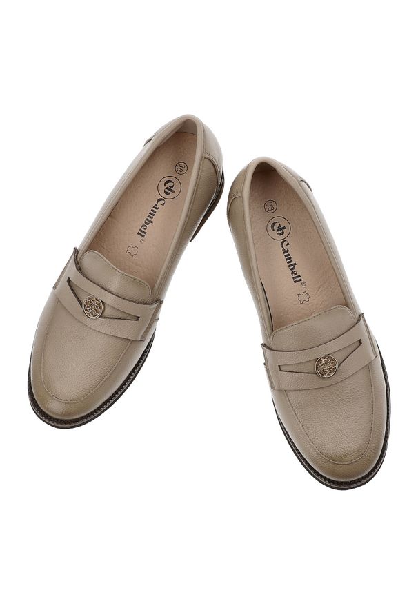 Mokasyny damskie Cambell, ze skóry licowej na płaskim obcasie z ozdobą i wsuwane, beżowe, 25-19301BG. Okazja: na co dzień. Zapięcie: bez zapięcia. Kolor: beżowy. Materiał: skóra. Wzór: aplikacja. Obcas: na obcasie. Styl: casual, klasyczny, elegancki. Wysokość obcasa: średni, niski