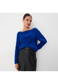 Mohito - Dzianinowy kobaltowy sweter - Niebieski. Kolor: niebieski. Materiał: dzianina