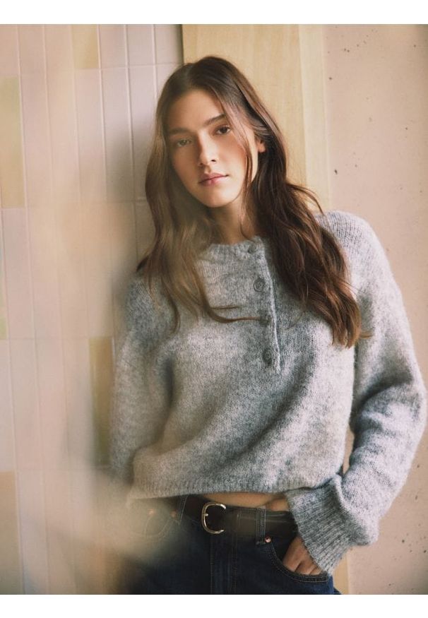 Reserved - Sweter z domieszką wełny - szary. Kolor: szary. Materiał: wełna