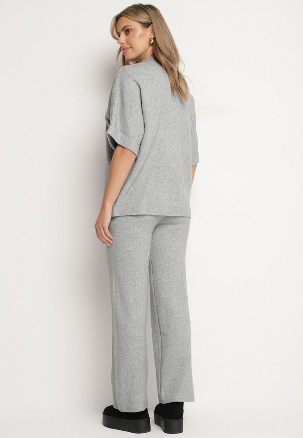 Born2be - Jasnoszary Komplet z Bawełną i Wiskozą Sweter Typu Nietoperz i Szerokie Spodnie Sassilia. Kolor: szary. Materiał: bawełna, wiskoza