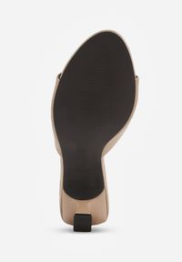 Born2be - Ciemnobeżowe Klapki na Kaczuszce z Otwartym Noskiem Calenatia. Okazja: na co dzień. Nosek buta: otwarty. Kolor: beżowy. Sezon: lato. Obcas: na szpilce. Styl: casual, wizytowy #5