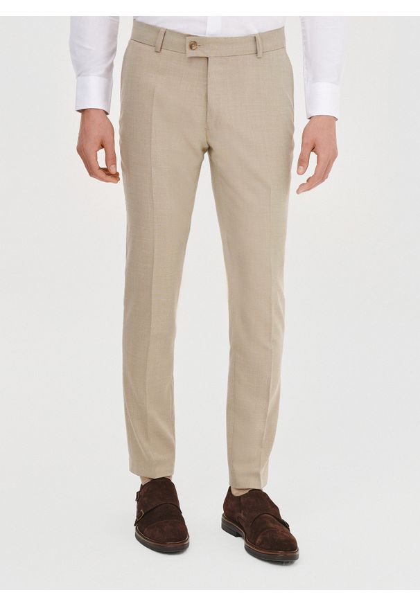 Pako Lorente - PAKO LORENTE – Beżowe spodnie ganiturowe. Kolor: beżowy. Materiał: poliester, elastan, wiskoza. Wzór: gładki. Styl: elegancki, młodzieżowy