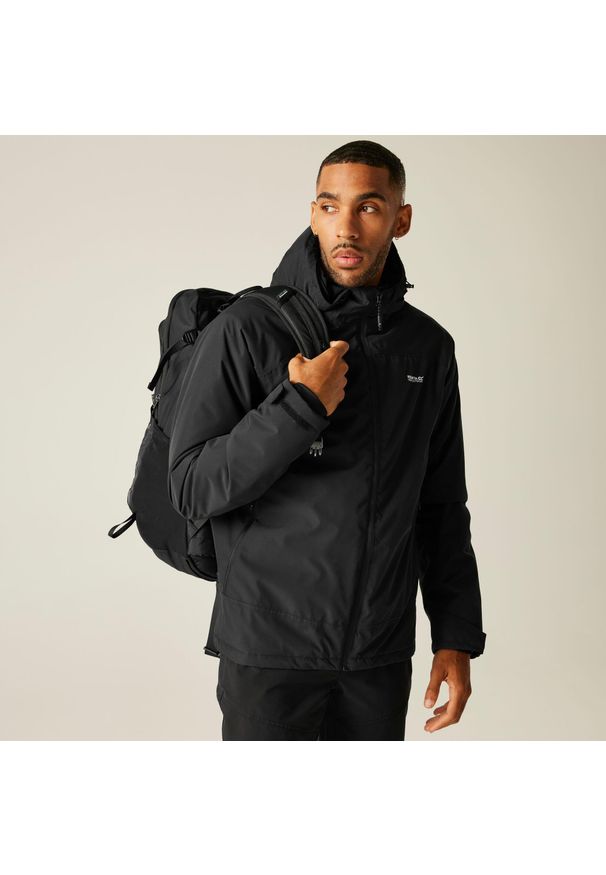 Regatta - Kurtka męska przejściowa przeciwdeszczowa Caspen. Kolor: czarny. Materiał: tkanina, puch. Sport: turystyka piesza
